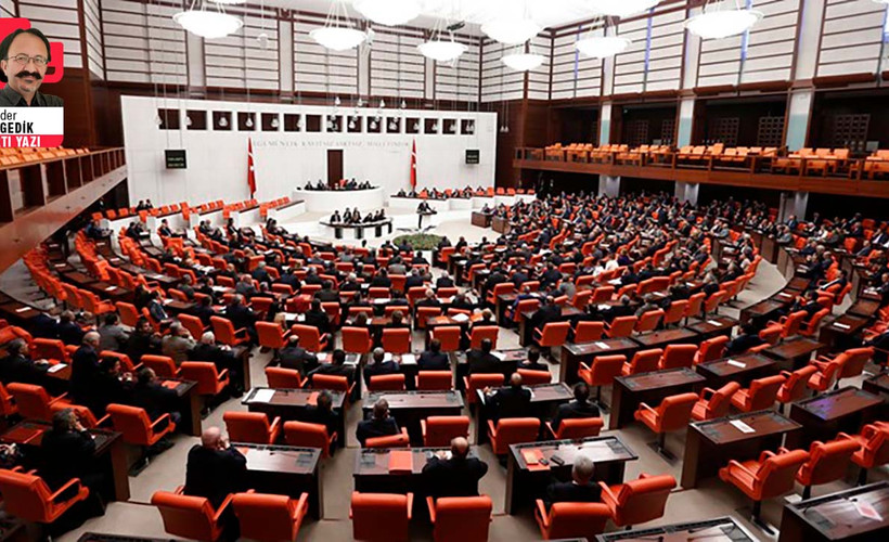 27/5; Roller, Oyuncular ve Meclisin Karnesi