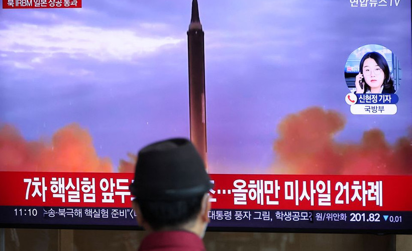 Kuzey Kore, Japonya üzerinden orta menzilli füze fırlattı