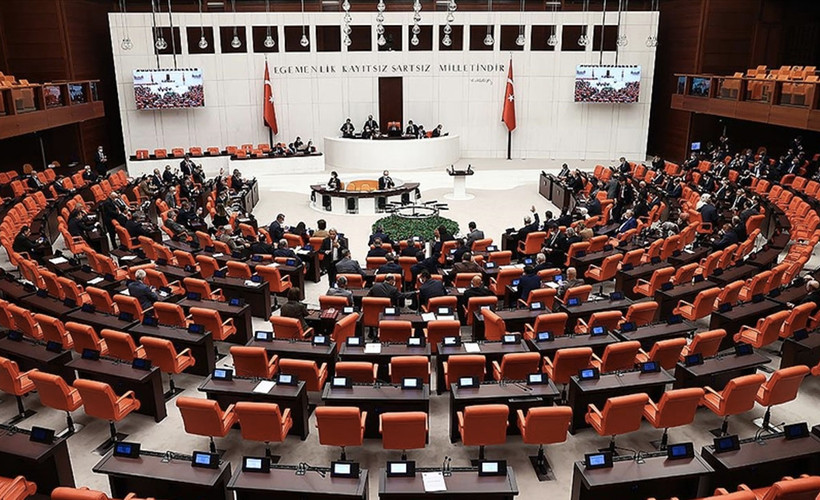 İddia: AKP'nin anayasa çalışmasında LGBTİ+ yasakları çıkacak