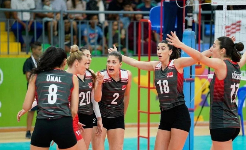 A Milli Kadın Voleybol Takımı ABD'ye 3-1 yenildi