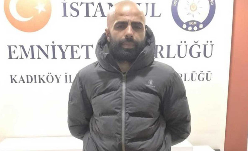 Kadıköy metrosunda kadınları bıçakla tehdit eden saldırgana 11 yıl 2 ay hapis cezası verildi