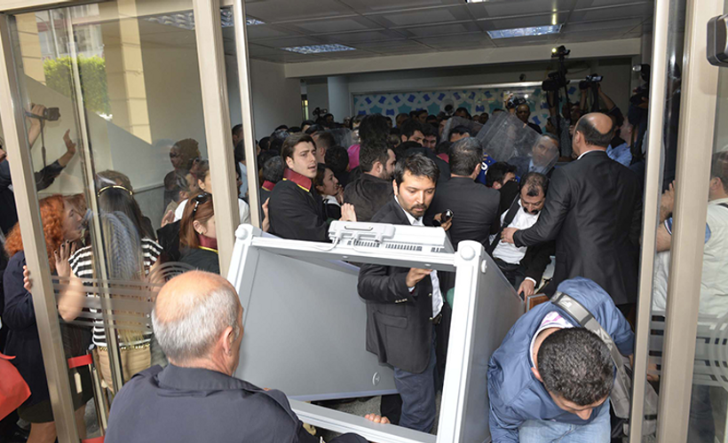Adana'da 10 avukata 'üst arama' davası