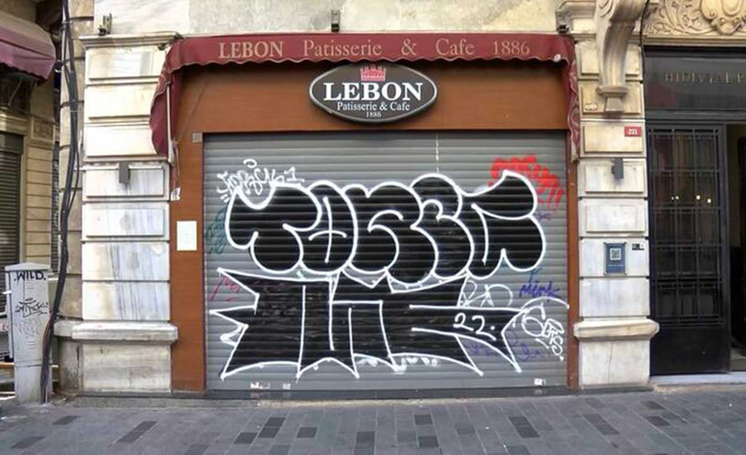 Beyoğlu'nda 212 yıllık Lebon pastanesi kapandı