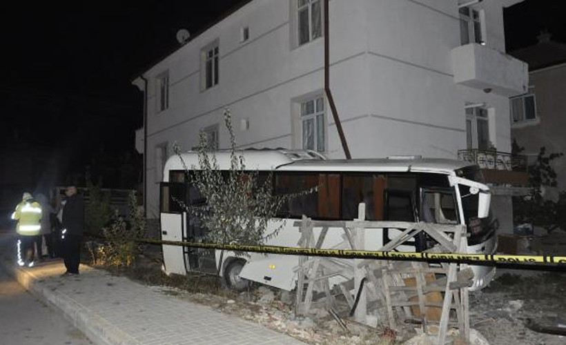 Karaman'da kaza: 12 işçi yaralandı