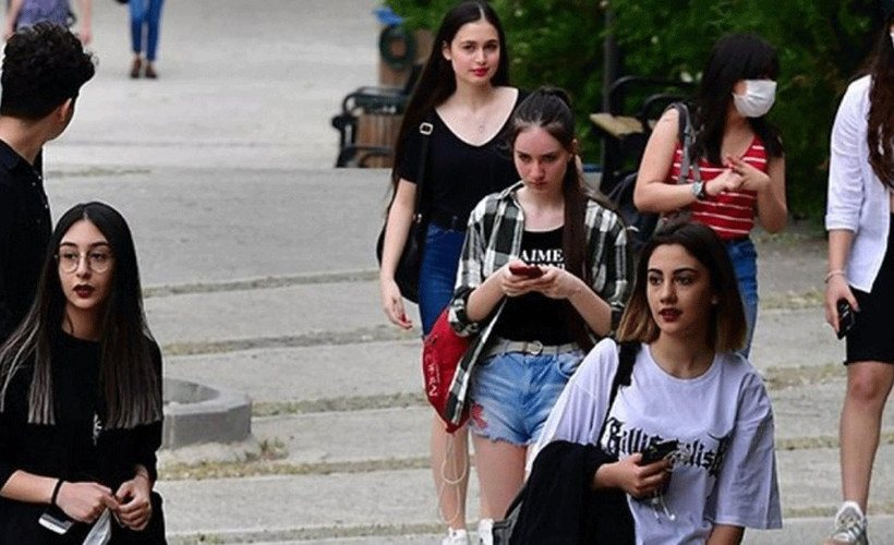 Z Kuşağı anketi: AKP üçüncü parti