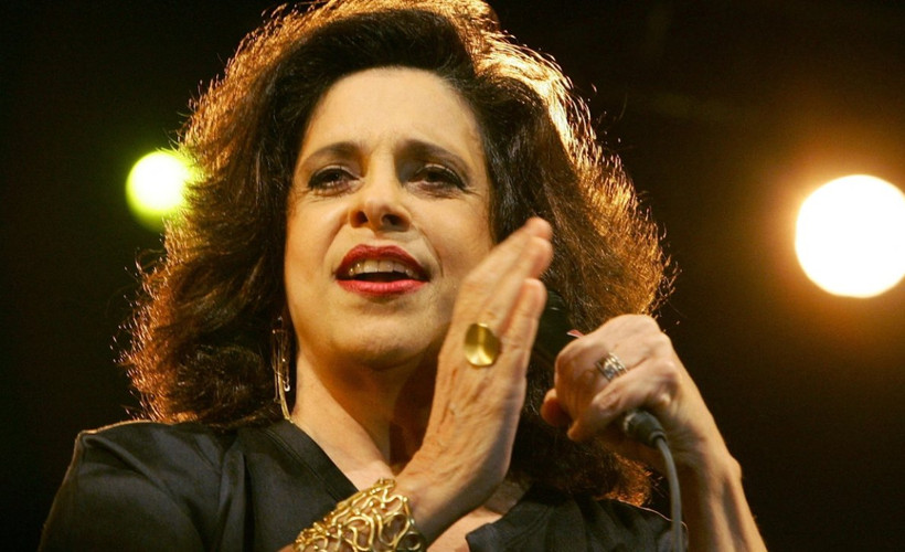 Brezilya'nın divası, diktatörlüğe karşı direnişin sembolü Gal Costa vefat etti