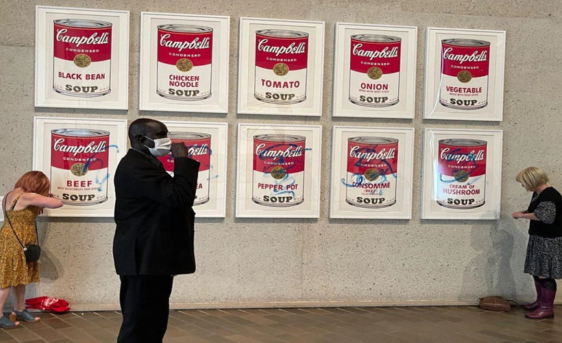 İklim aktivistlerinin yeni hedefi Warhol'un ünlü eseri oldu