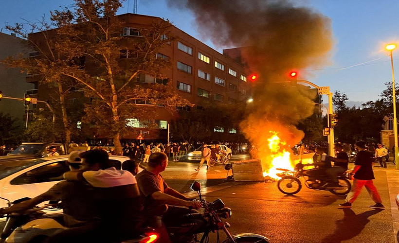 İran'da grevler ikinci gününde: Güvenlik güçleri eylemcilere ateş açtı