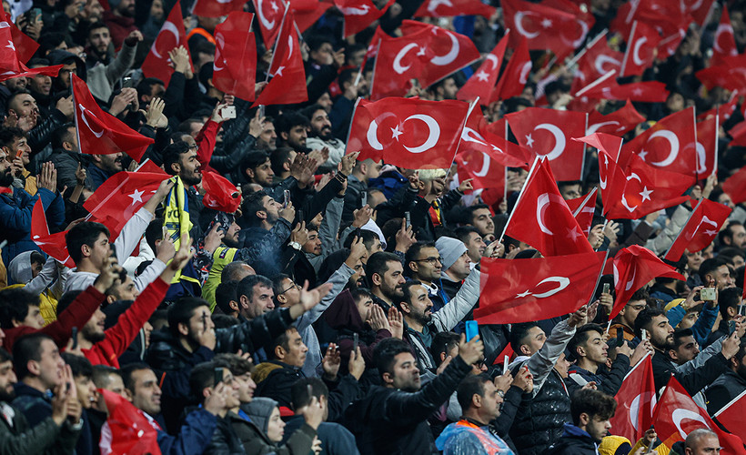 Türkiye - İskoçya maçı başladı