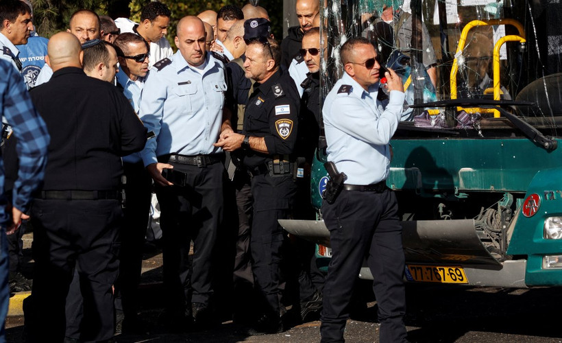 Kudüs'te otobüs duraklarına bombalı saldırı: Bir ölü, 14 yaralı