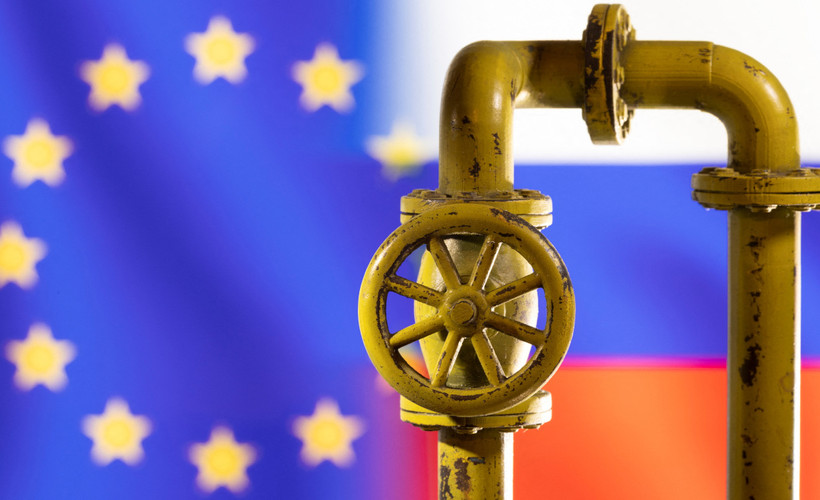 AB'nin Rusya'ya yönelik petrol yaptırımları yürürlüğe girdi