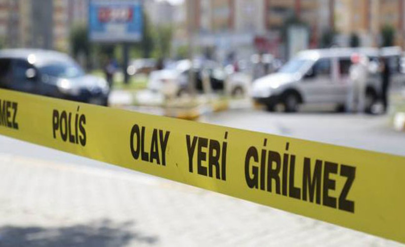 Diyarbakır'da bir kişi demir korkuluklara asılı halde ölü bulundu