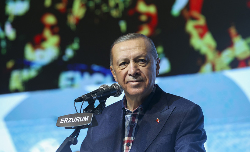 Erdoğan: Karadeniz'de keşfettiğimiz doğalgazı 2023'ün ilk çeyreğinde evlerimizde kullanacağız