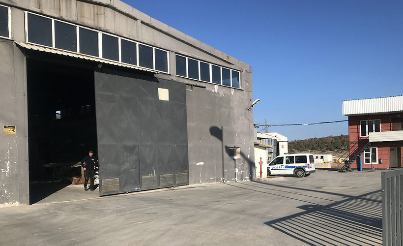 Çuvalların arasında sıkışan işçi öldü