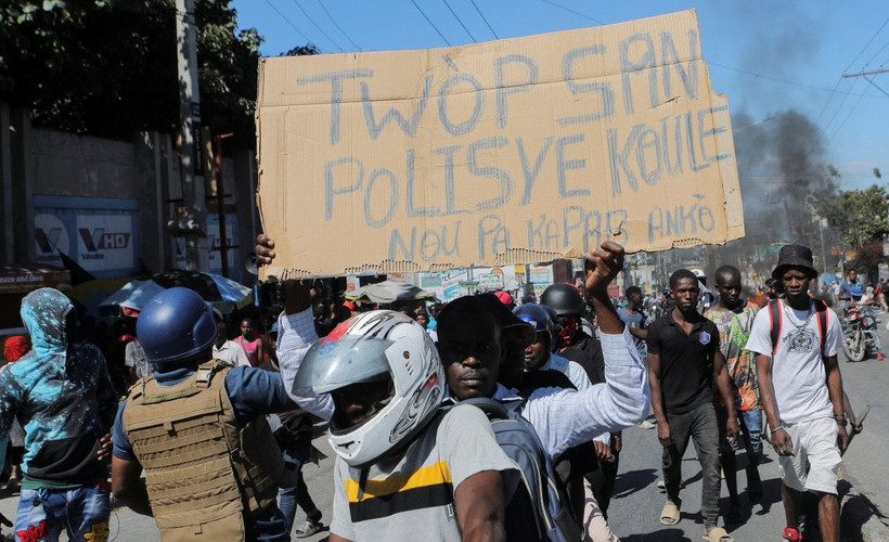 Haiti'de polisler Başbakan Henry'nin özel konutuna saldırdı