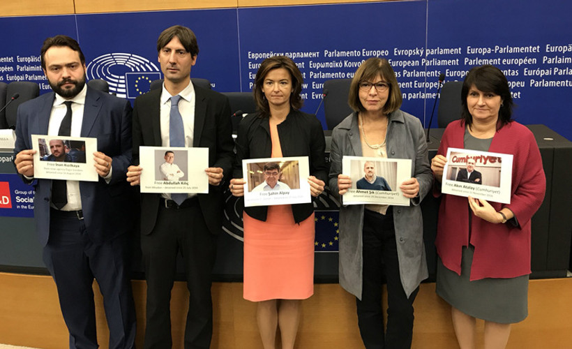 Avrupa Parlementosu'nda Türkiye prostestosu