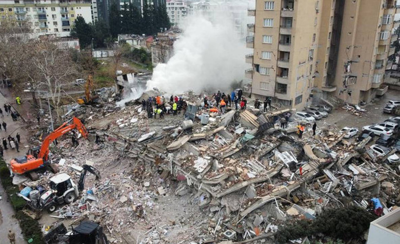 Deprem bölgesinde güncel yol durumu