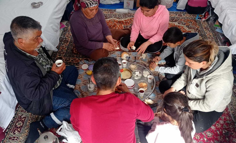 Depremin ertesi günü ev sahibi kira istedi