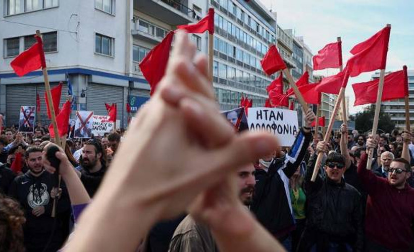 Yunanistan'da grevler büyüyor: Demiryolu işçilerinin grevine liman işçileri ve kamu işçileri de katıldı
