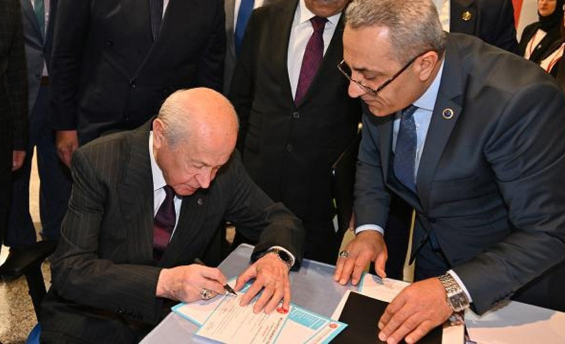 Devlet Bahçeli adaylık başvurusunu yaptı