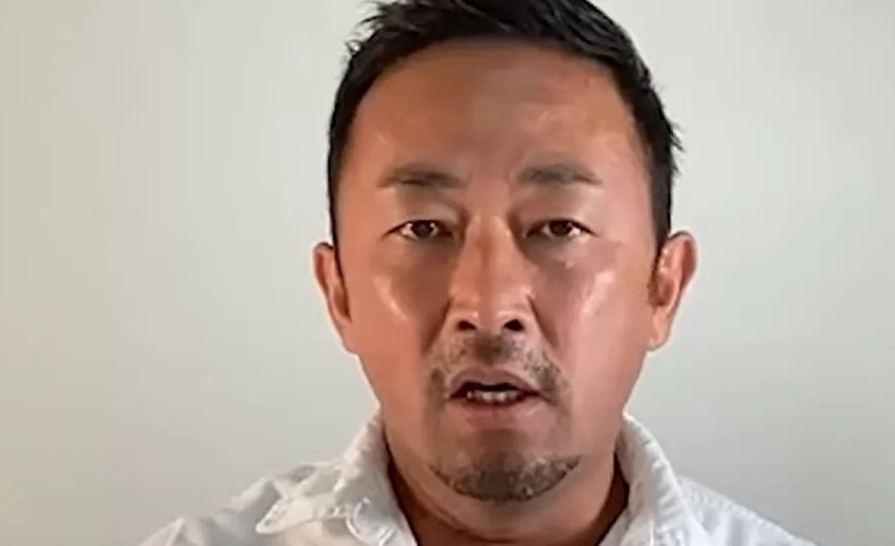 Seçildiği günden bu yana işe gitmeyen Japon senatörün üyeliği düşürüldü