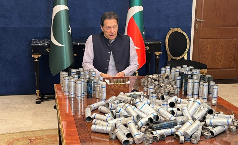 Pakistan'da İmran Han taraftarları ile polis arasındaki çatışmalar sürüyor