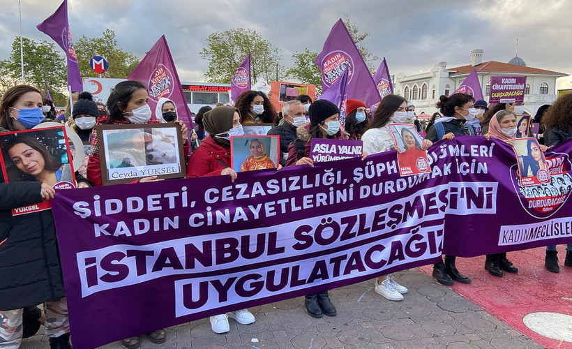 Araştırma: Türkiye'de kadınlar hem mutsuz, hem umutsuz