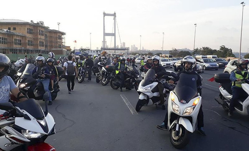 Trafikte motosiklet patlaması