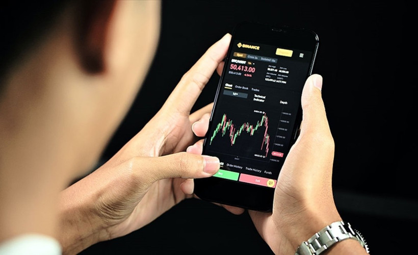 Binance spot işlemlerini geçici olarak askıya aldı