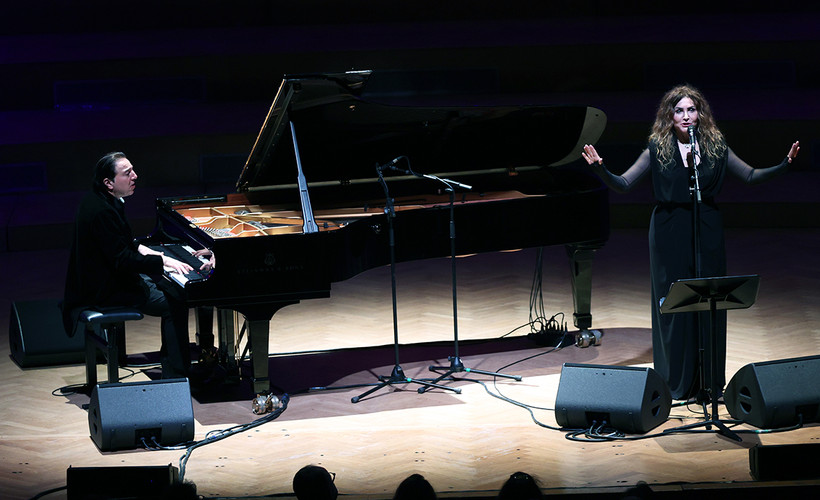 Fazıl Say ve Serenad Bağcan depremzedeler için Brüksel'de sahne aldı