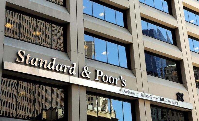 S&P Türkiye’nin kredi notunu 'durağan'dan 'negatif'e düşürdü