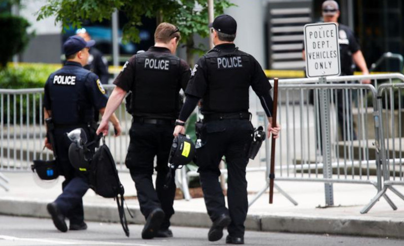 ABD'de bir polis, silahla yaraladığı kadına 1 milyon 100 bin dolar tazminat ödeyecek