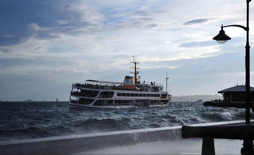 İstanbul'da bazı vapur seferleri hava şartları nedeniyle iptal