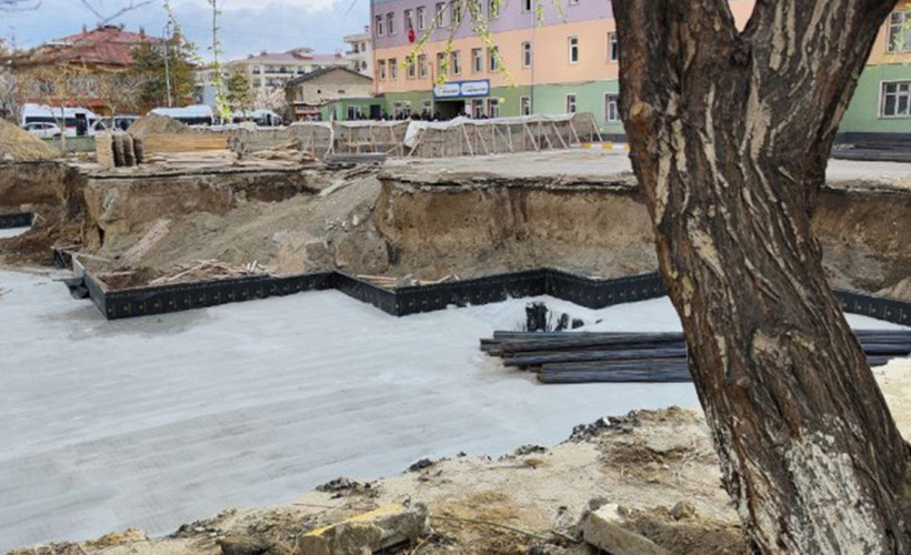 Okul inşaatında insan kemiklerine rastlandı, alana beton döküldü