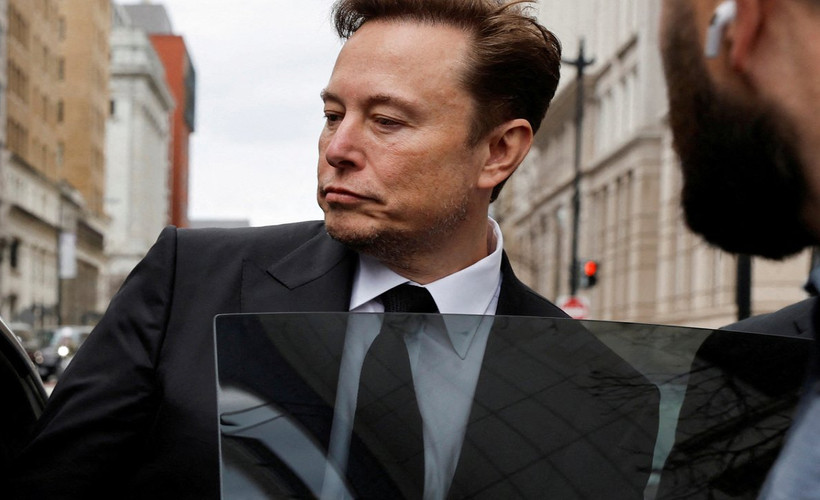 Facebook ve Instagram çöktü Musk 'ti'ye aldı