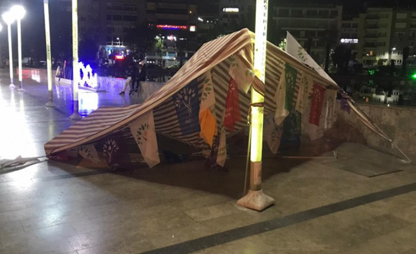 Aydın'da Yeşil Sol Parti standına saldırı