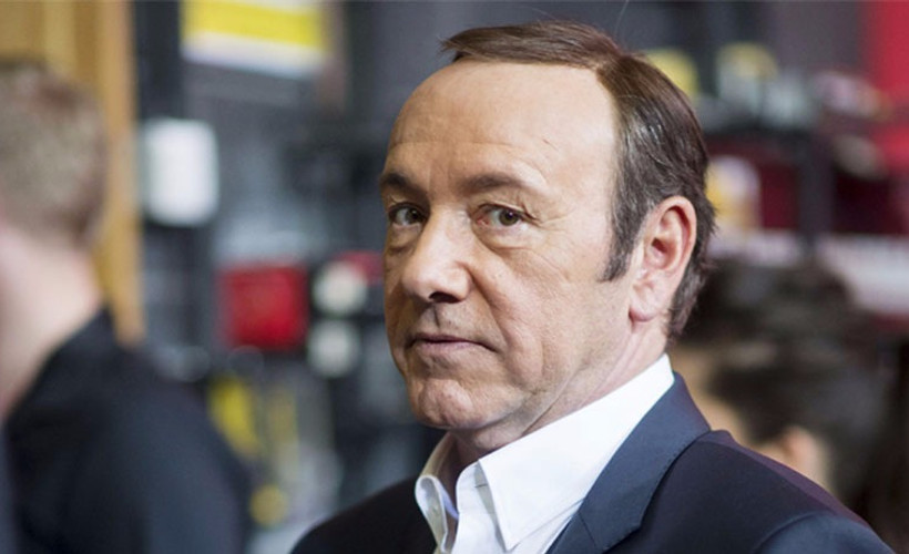 Kevin Spacey diziden kovuldu