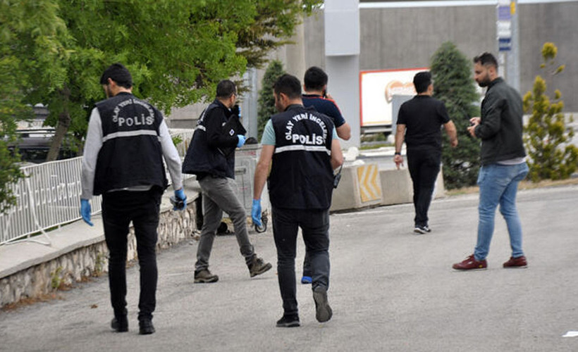 Evli olduğu erkek tarafından bıçaklı saldırıya uğradı