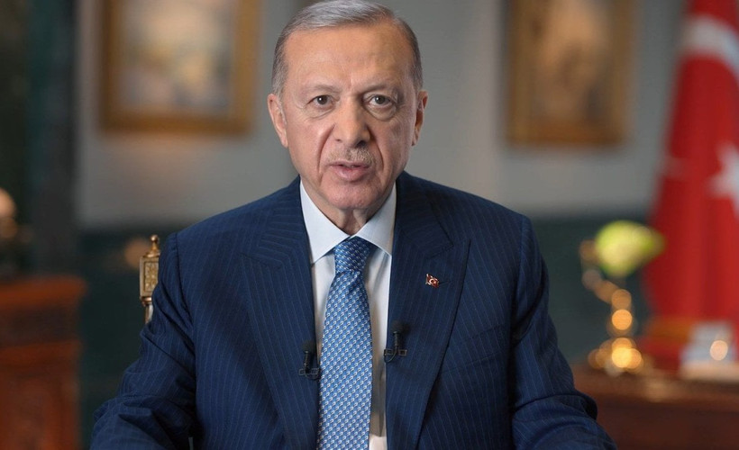 Erdoğan oy kullandığı sandıktan birinci çıktı