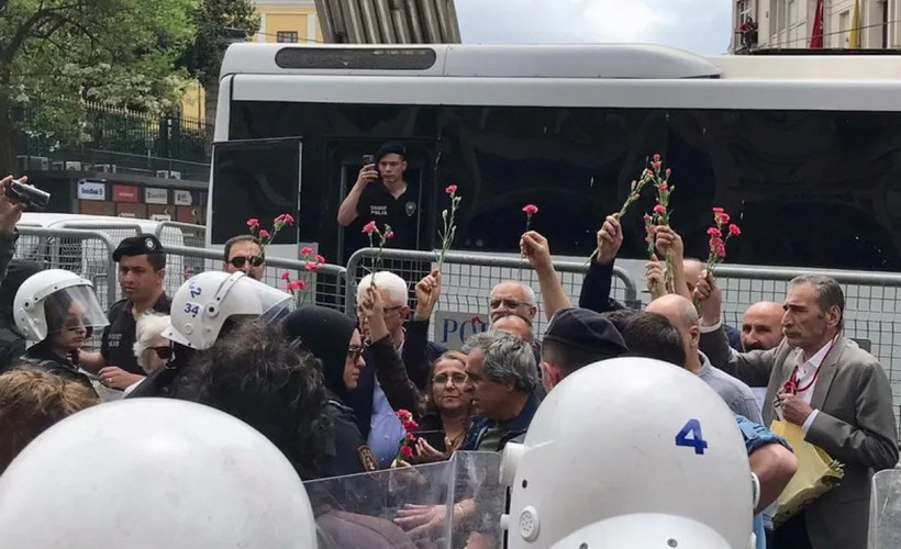 AYM kararı uygulanmıyor: Cumartesi Anneleri yine gözaltına alındı