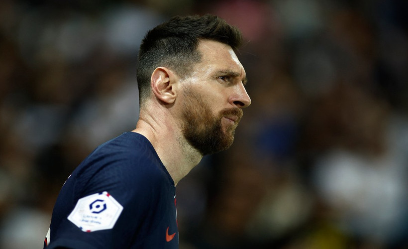 Messi, Paris Saint-Germain'deki son maçında yuhalandı