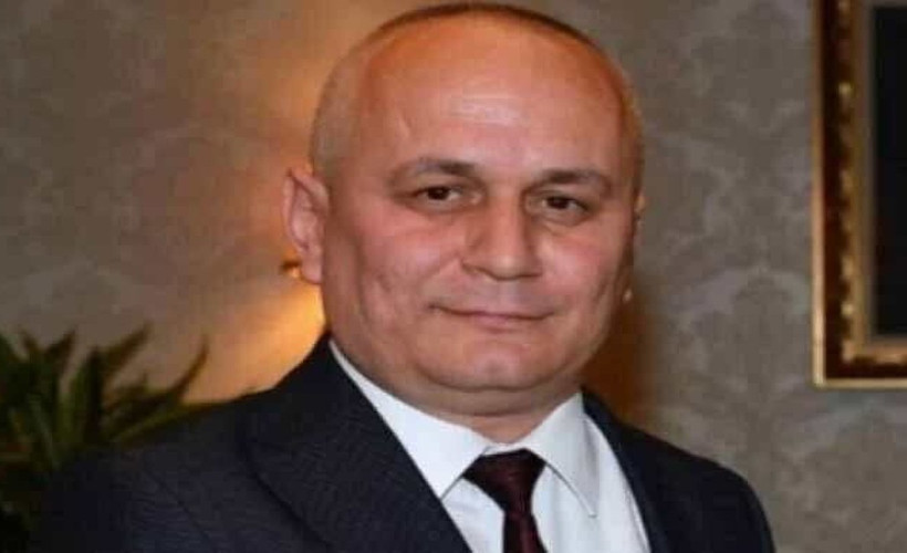 İlahiyatçı Cemil Kılıç’a sopayla saldıran kişi, evinin önüne gelip hakaret yağdırdı