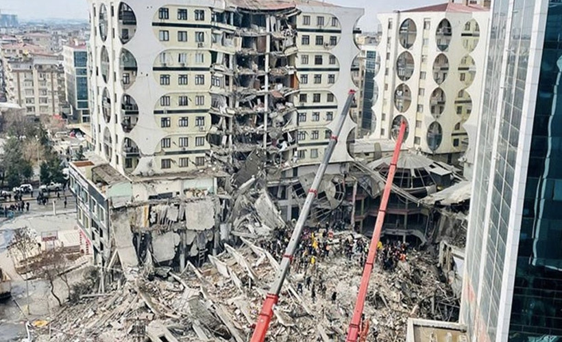 Galeria Sitesi’nin mülk sahipleri ‘bina yapılsın’ dedi, uzmanından ‘zemin’ uyarısı geldi