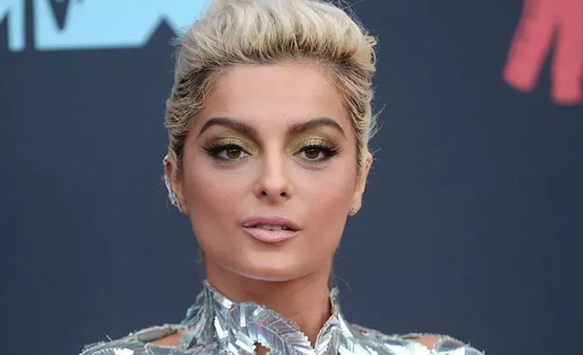ABD'li şarkıcı Bebe Rexha konser sırasında saldırıya uğradı: Kaşına üç dikiş atıldı