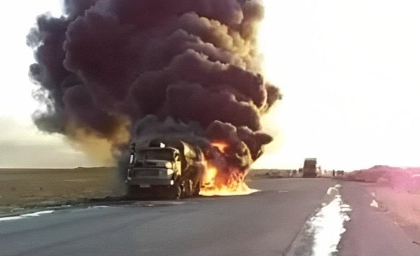 SOHR: IŞİD Suriye'de petrol tankeri konvoyuna saldırdı, beşi asker yedi kişi öldü