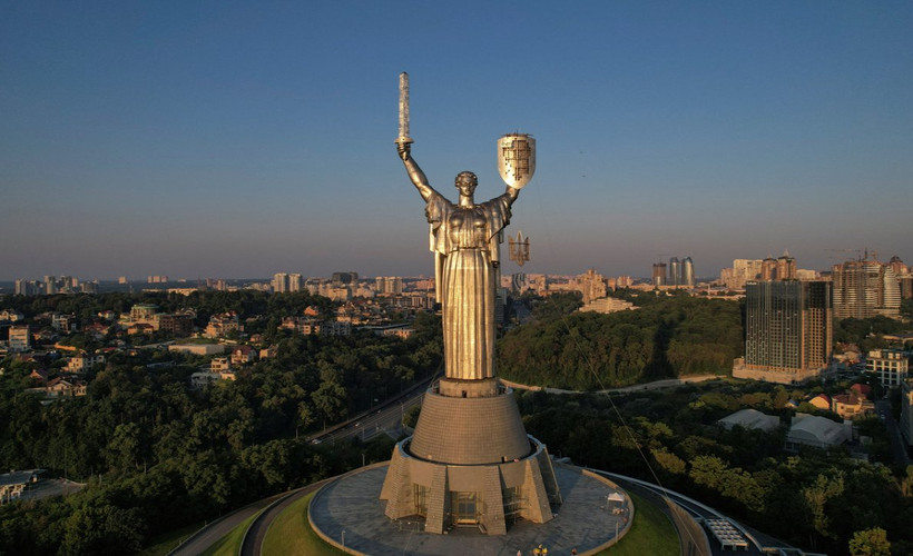 Ukrayna lideri Zelenskiy: Ukrayna'nın tüm bölgelerindeki askere alım yöneticileri kovulacak