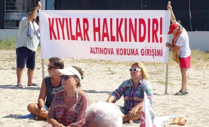 'Havlu hareketi' yayılıyor: Ayvalık'ta oturma eylemi