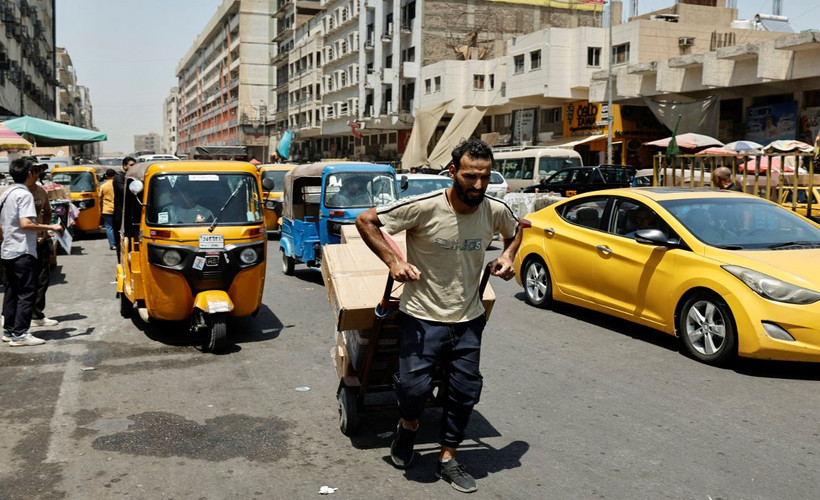 Bağdat'ta reklam panosunda porno gösterimi yasak getirdi: Elektronik panolar karartıldı