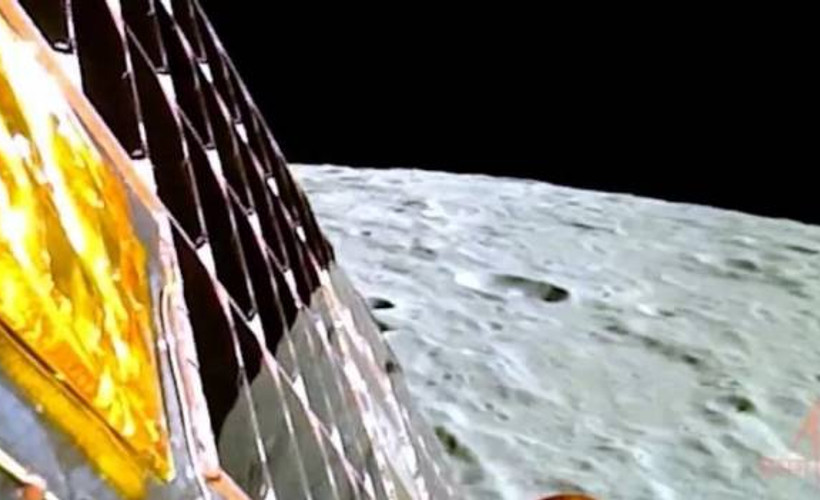 Chandrayaan-3'ten tarihi başarı: Hindistan Ay'ın güneyine inen ilk ülke oldu