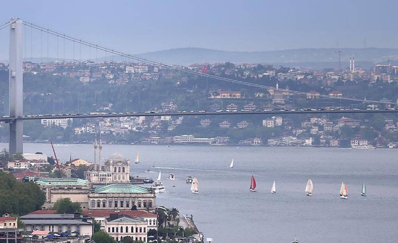 İstanbul Boğazı, triatlon nedeniyle gemi geçişine kapatıldı
